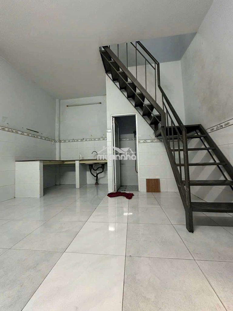 Bán nhà 1/ ngắn gần trung tâm chợ vĩnh lộc dt:4m*9m 1t+ lầu 2pn,2w - 4