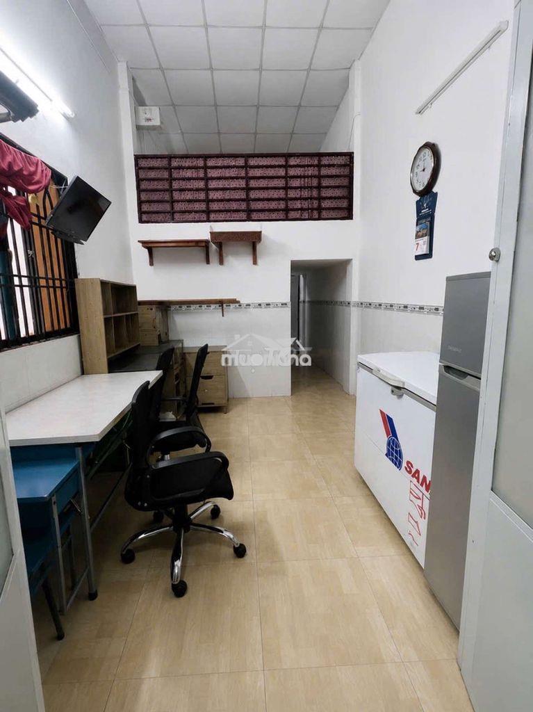 Chỉ hơn 3 tỉ, nhà shr, nhà góc 2mt hiếm, gần chợ phú xuân, - 2