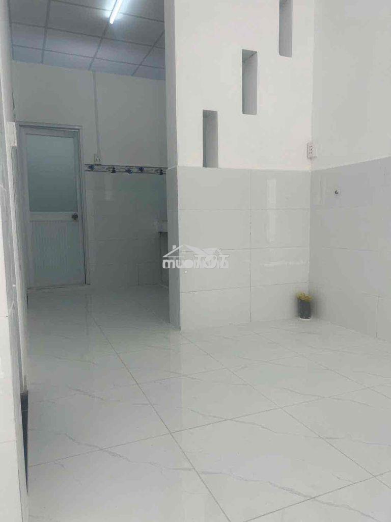 Tôi chính chủ cần bán nhà mới xây 5,5 x 8,5 hẻm chợ hóc môn - 3