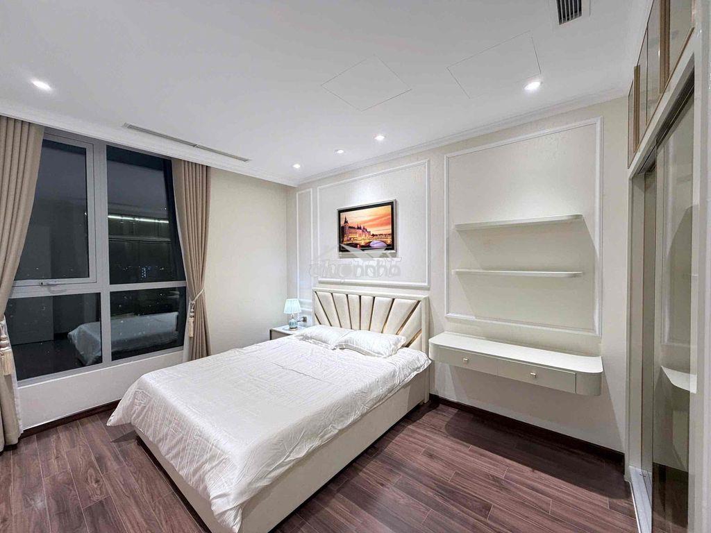 Cần bán 3pn vinhomes central park, nội thất sang xịn, view cực chill - 4
