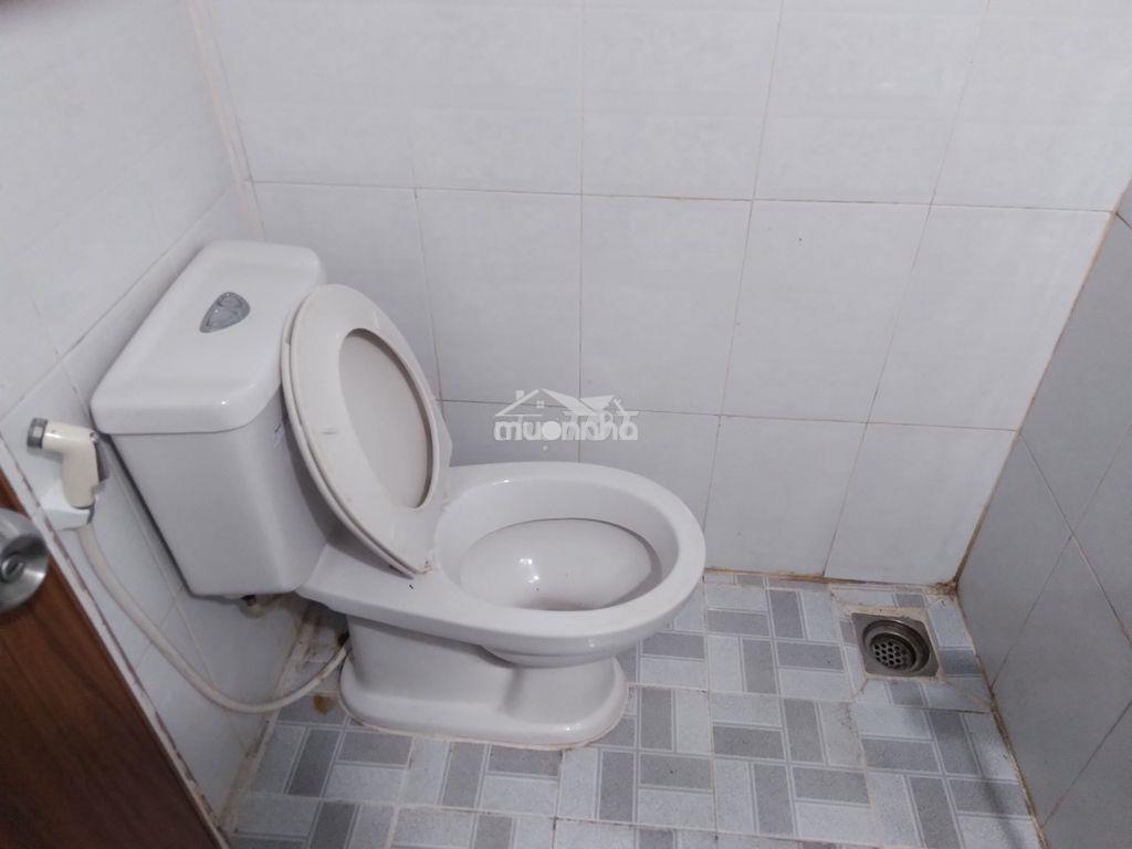 Chính chủ, phòng đẹp, thoáng mát, có cửa sổ, 14m2 + gác 6m2, cộng hoà - 4