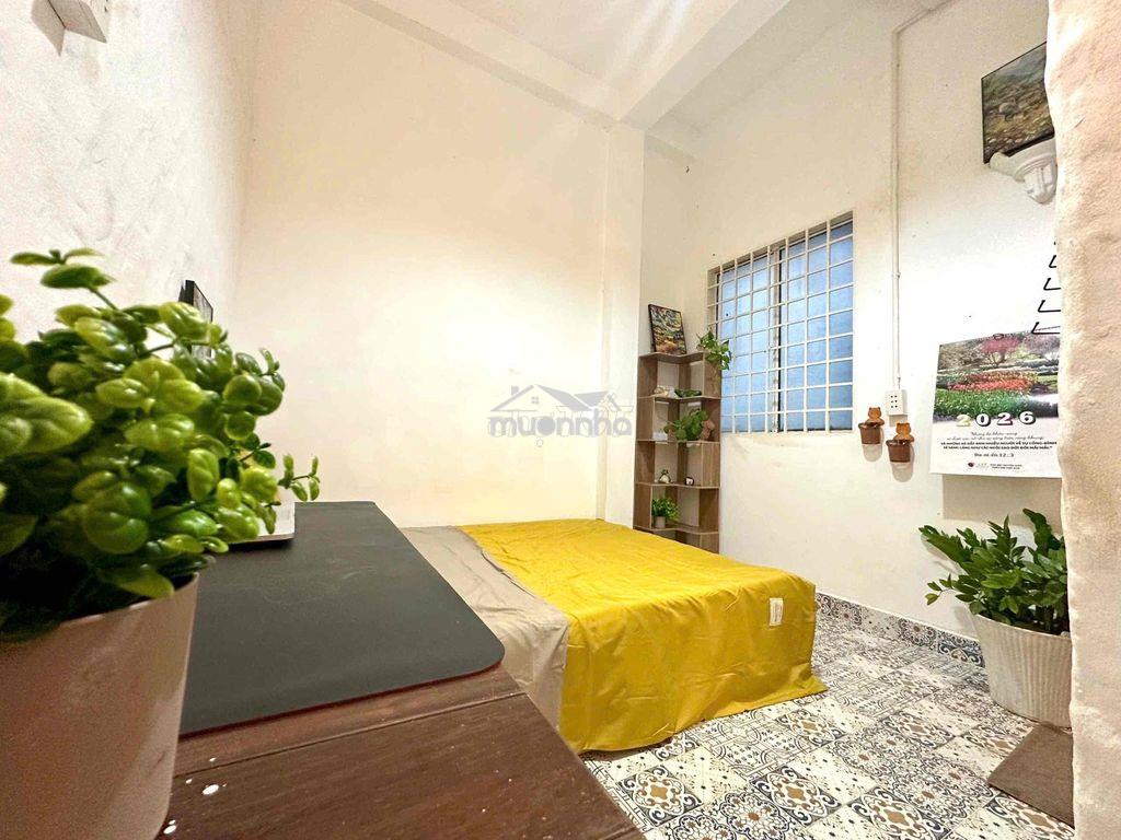 Căn hộ full nội thất ở trung tâm pn giá chỉ 4tr2 có cửa sổ thoáng - 2