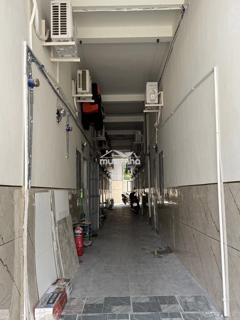 Bán trọ bến cát giá rẻ 300m2 có 2kiot +8p có thu nhập 16tr/th. gần kcn - 2