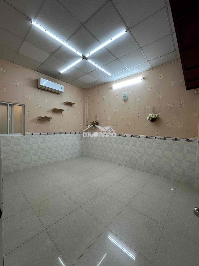 Nhà tỉnh lộ 10, [6x10, cấp 4, 2pn, 1toilet] 4,7tỷ tl - 4