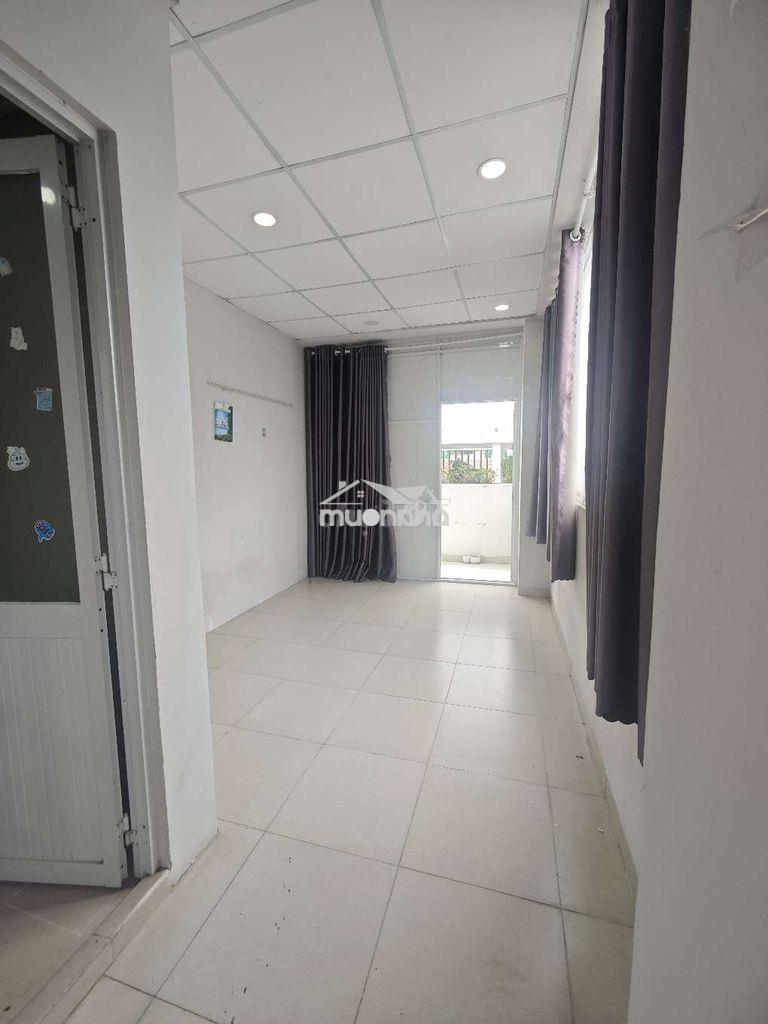 Cho thuê studio ban công, cửa sổ siêu thoáng - nội thất cơ bản