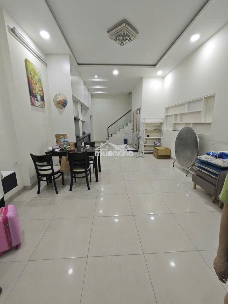 Bán nhà kdc hồng long 3 tầng hẻm xe hơi