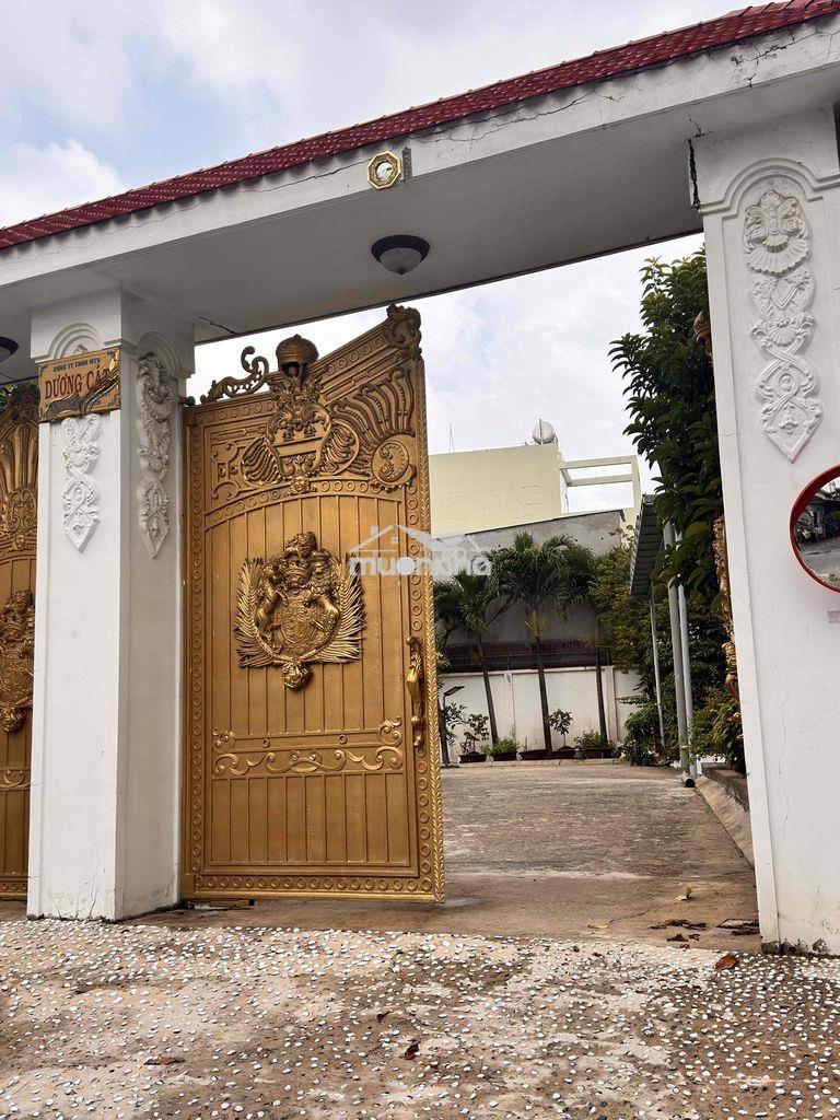 Bán biệt thự cổ điển sân vườn quận 12 - 2