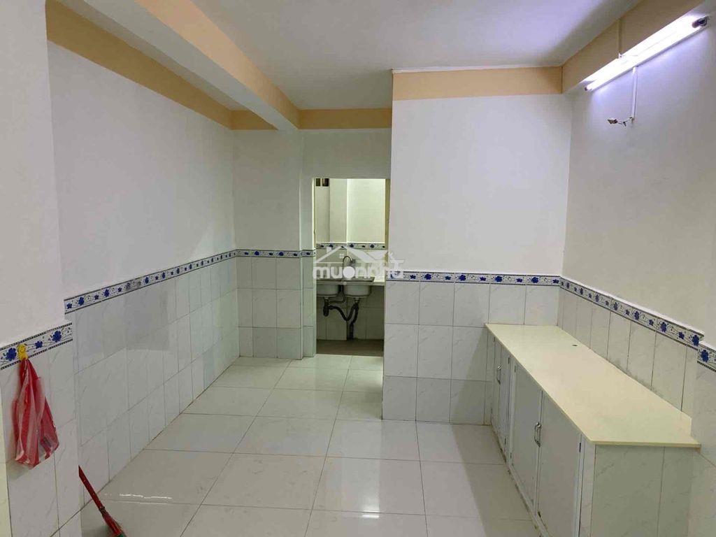 Nhỉnh 4 tỷ nhà 2 tầng 35m2 hxh thông bùi hữu nghĩa ngay chợ bà chiểu - 3