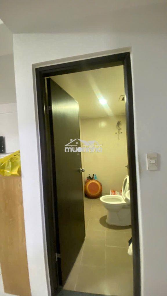 Chi thuê căn hộ sky9, 63m2 2pn 2wc ban công, có nội thất gần full, 8tr - 4