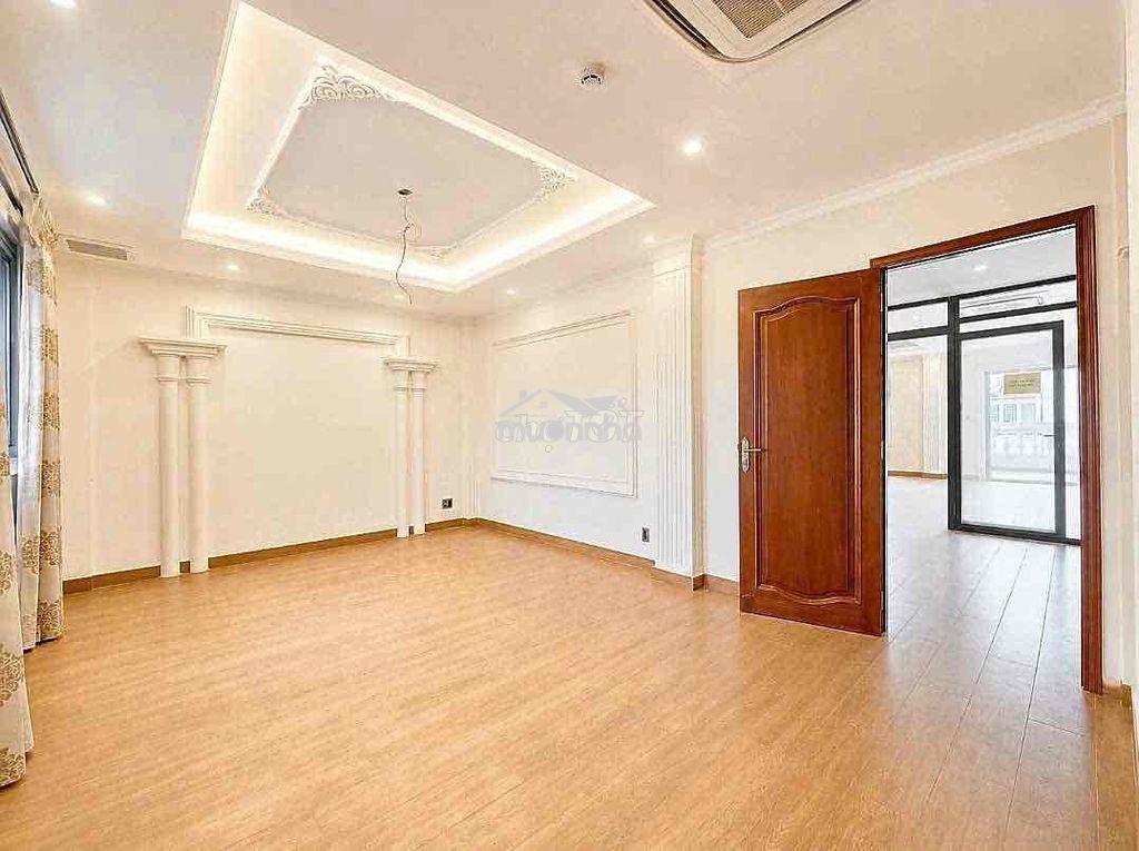 Văn phòng q10 - 125m2 giá siêu tốt - ngay sát vạn hạnh mall - 4