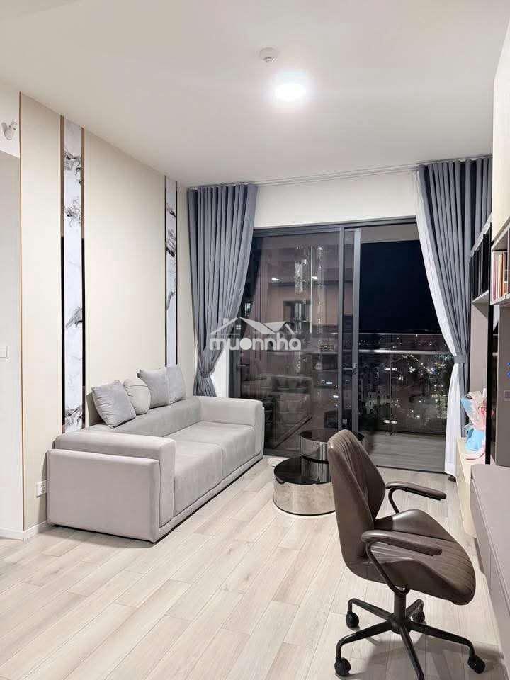 Cho thuê 2pn toà e2 full nội thất xịn 16tr tl free phí ql lumier q9