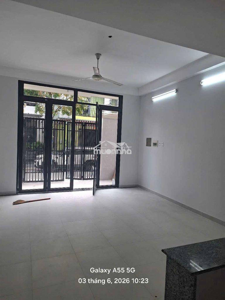 Cho thuê nhà nguyên cân mặt tiền đường số 5 khu dc 2 thanh , 2 lầu ,st - 2