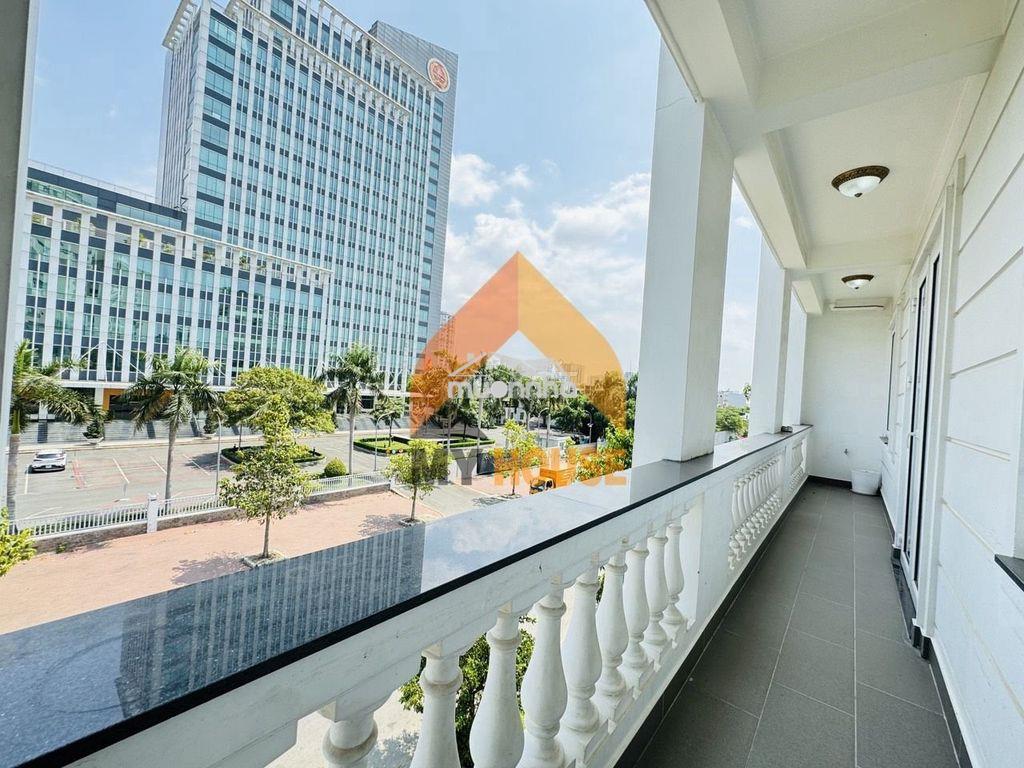 Ơ! động đất à, không phải đấy là toà nhà 1000m2 q.2 siêu vip đấy ạ ^^ - 3