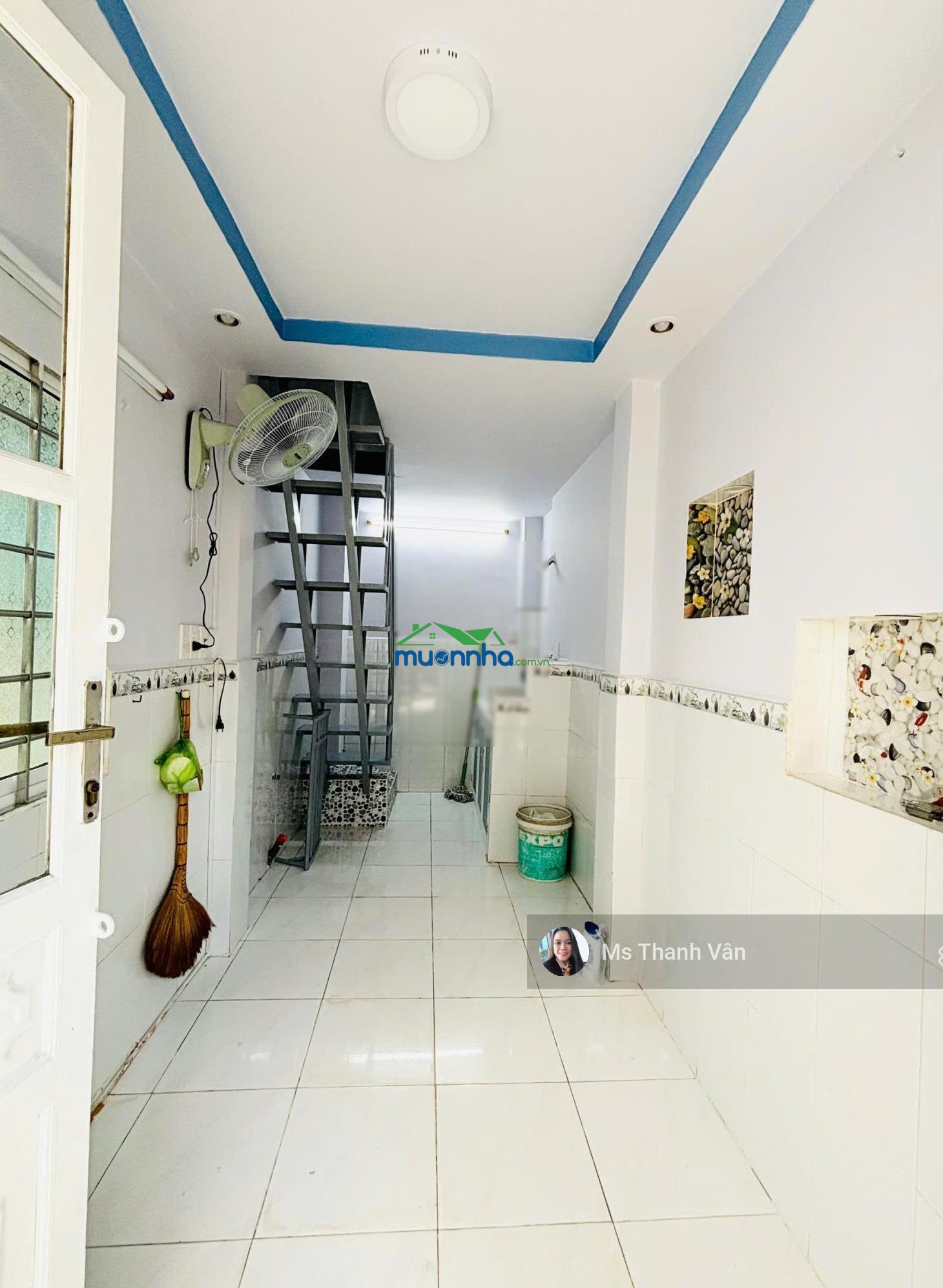 Bán nhà chính chủ 1ty699 trueu có sổ hồng vay đc 500 triệu nhà 1 lầu nhà mới sơn 2x5m có bancon rộn