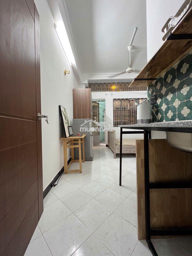 Studio full nội thất- 30m2- lầu 1- bancol lớn- ngay lý thái tổ - 2
