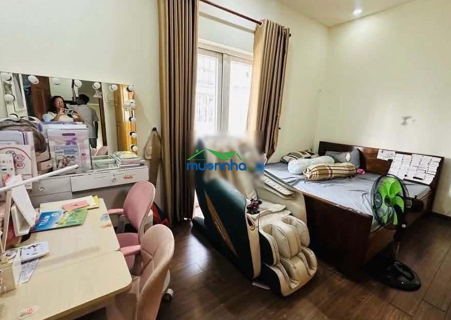 Bán gấp nhà 3 tầng kiên cố hiệp phú, q9