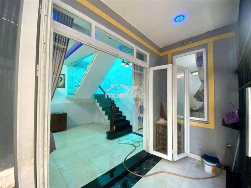 Nhà 3pn sẵn 3 máy lạnh ngay hoàng diệu 2. dt 8x7, 1t1l