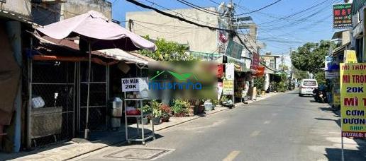 Tòa nhà mặt tiền 10x25m, 5 tầng, thang máy 750kg - giá chỉ 17,9 tỷ