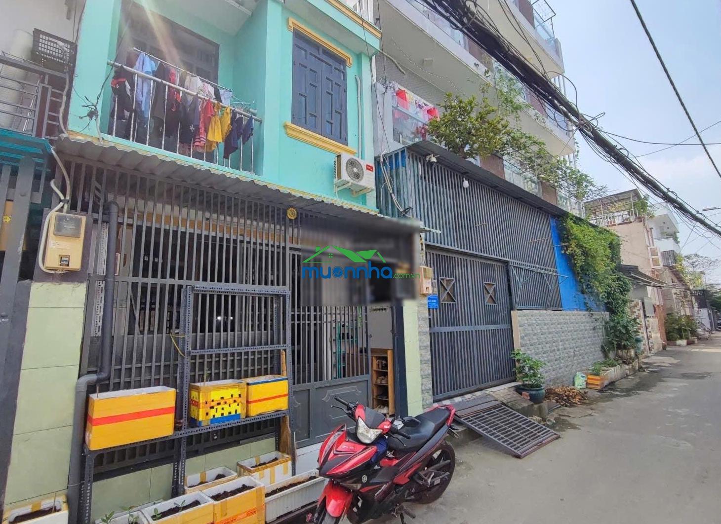 Bán gấp nhà 2 tầng hiệp bình chánh thủ đức,gần gigamal phạm văn đồng,30m2,giá 3,8 tỷ, sổ hồng riêng