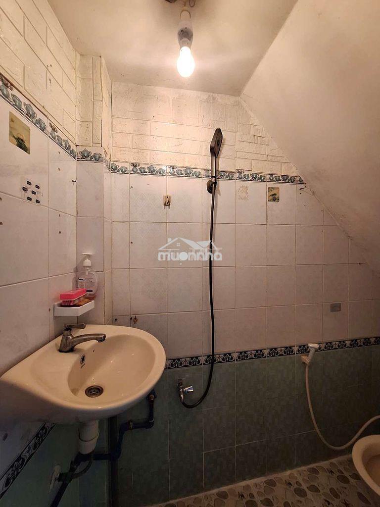🏠🏠 Cho thuê nhà măt tiền hẻm xe hơi đường lý thái tổ, p10, - 2