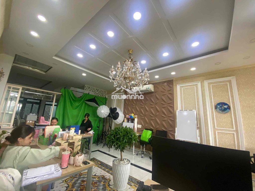 Tầng trệt làm văn phòng khu đô thị vạn phúc - 3