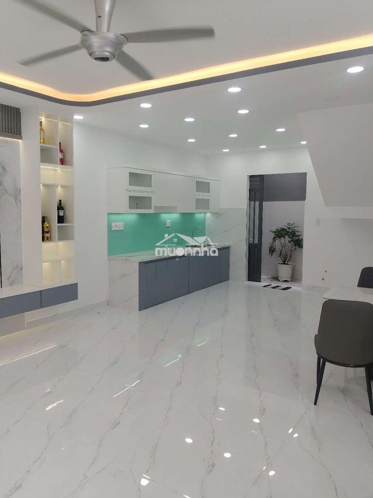 Chủ cần tiền gấp bán, ngang 5.6x10, nhỉnh 4tỷ - 4