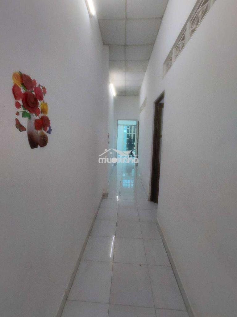 Cho thuê nhà đường phạm hùng c4. dt.4m×18m } nhà trệt 2 phòng 2 toilet - 4