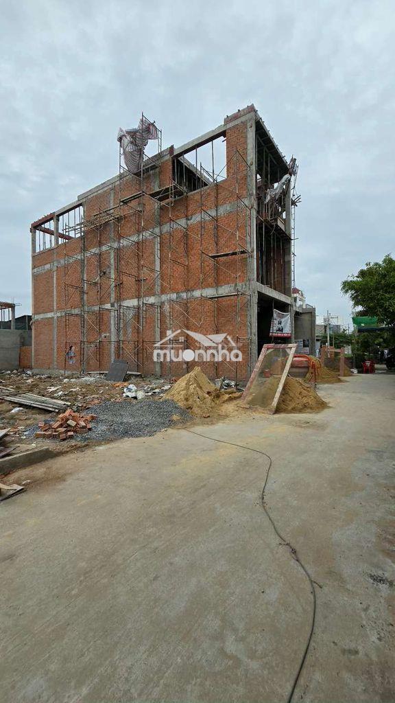 Bán gấp đất thổ cư  5 x 20 xây dưng tự do 1 trệt 3 lầu