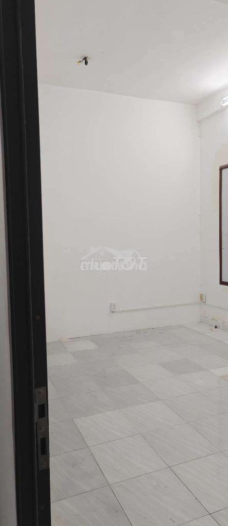 Cho thuê phòng trệt trung tâm q 10. - 3