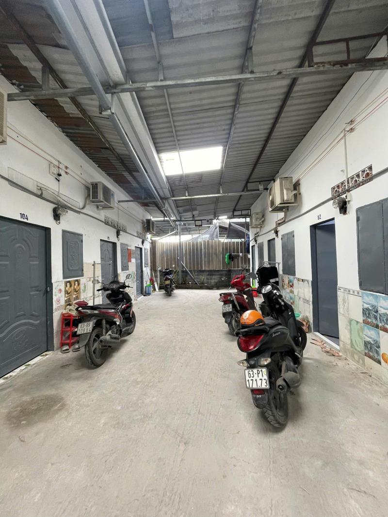 Phòng trọ gác lửng, giờ giấc tự do, máy lạnh, cách kcn tân đông hiệp 5 phút  - 2