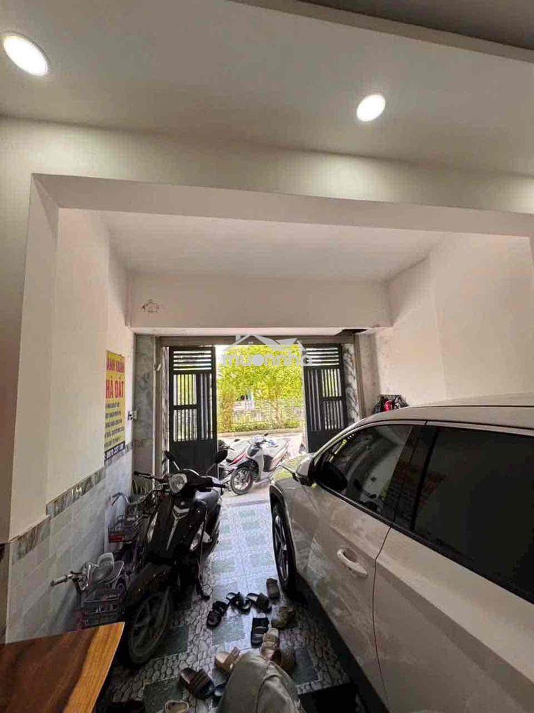 Nhà đường 7m sân xe hơi gần chợ cầu đồng giá 9,5 triệu - 2