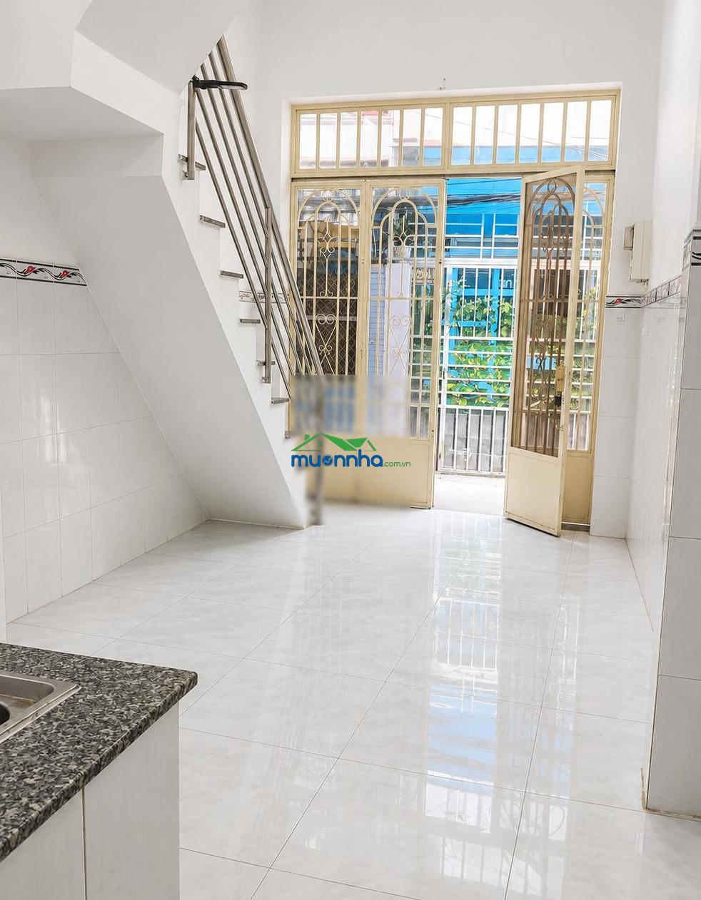 Vợ chồng 2 con - nhỉnh 2 tỷ, vuông vức, mê ly, sổ hồng riêng