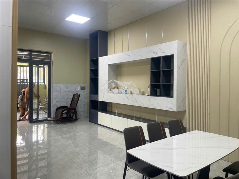 Cho thuê nhà mt nguyễn thái học, 7x 25m, giá 12tr/ tháng
