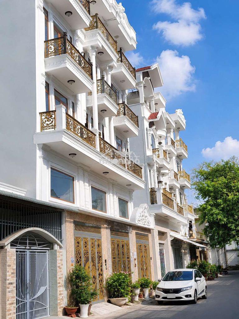 Bán nhà đường  âu cơ hxh ( 4,4x 10m  x 3 tầng )giá : nhỉnh 6tỉ tl - 4