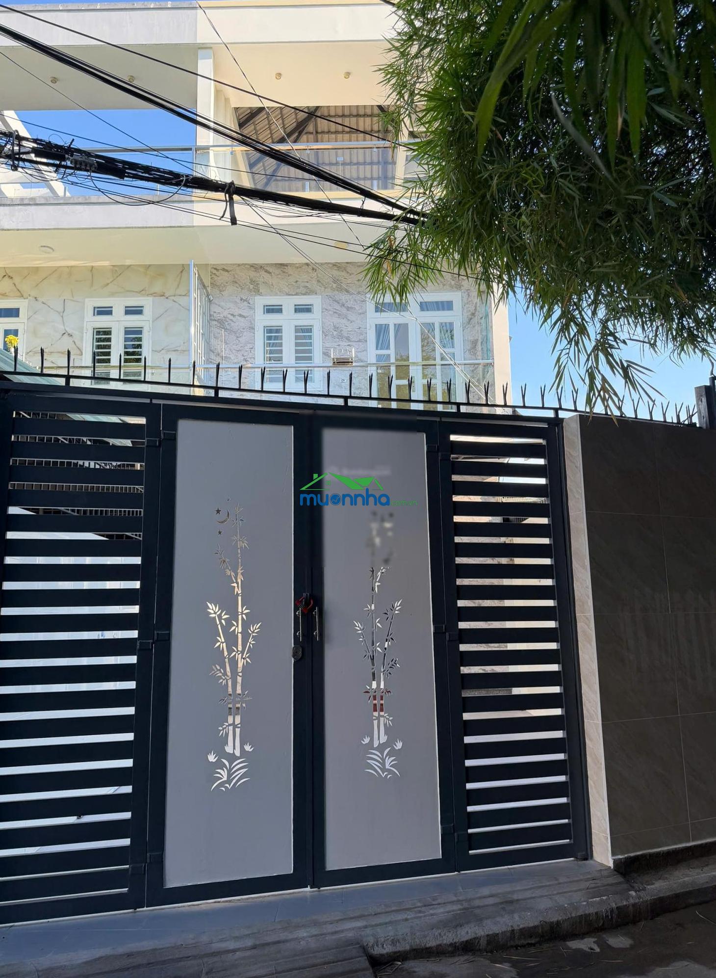 Bán nhà riêng đường gò dưa tam bình - sân đậu ô tô 4pn 4wc - nhà mới vào ở ngay - (4,5m x 21,5m)