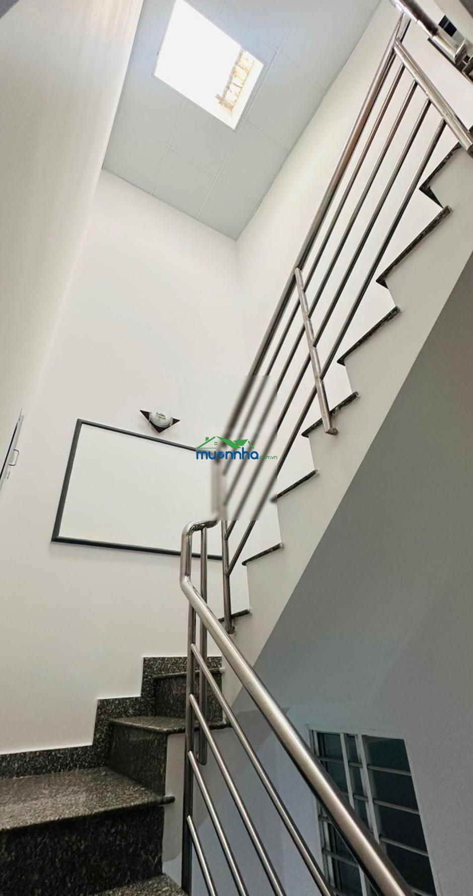 Hẻm bê tông rộng thông - nhà 3 tầng - giá 5.** tỷ - 4x10m - bình trị đông - bình tân - 3