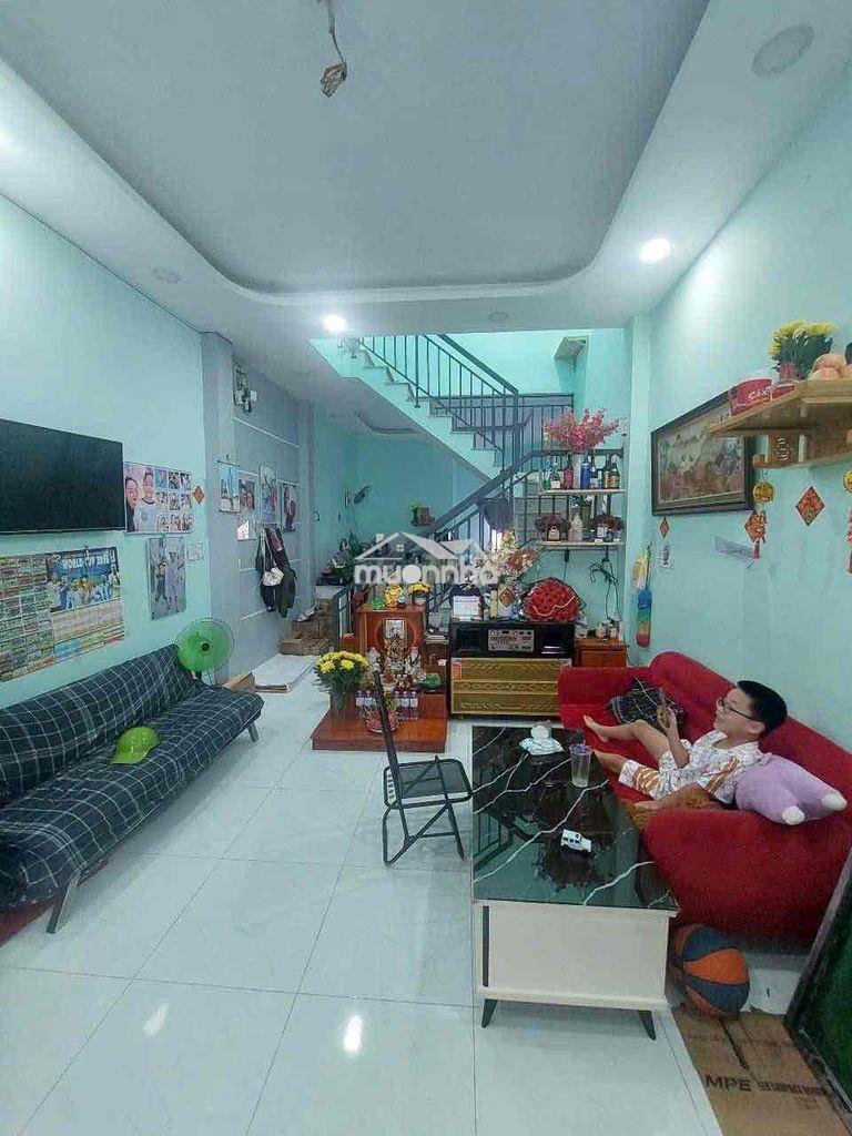 Nhà ngay cầu giao khẩu hà huy giáp ngay ngã 4 ga