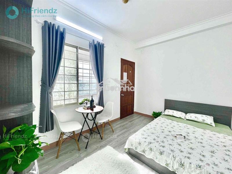 Phòng cửa sổ full nội thất phú nhuận