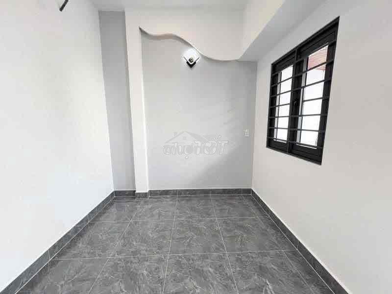 Nhà 2 tầng 31m2 - hẻm thông gần trường học nguyễn trung trực - lê đức - 3
