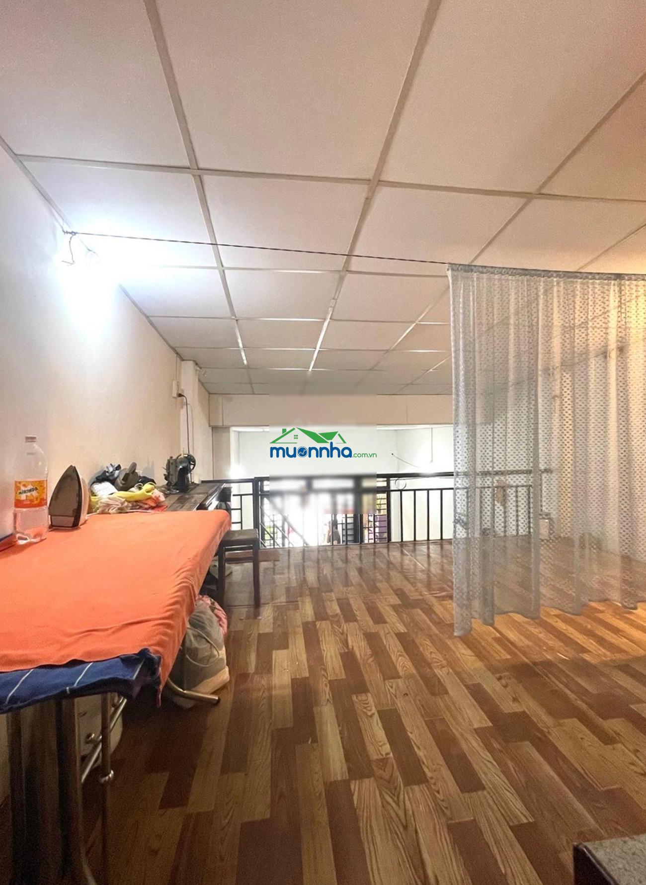 Mt lâm thị hố đối diện kdc hiệp thành city. 4*20 c4 gác lửng 79m2. 6,55 tỷ