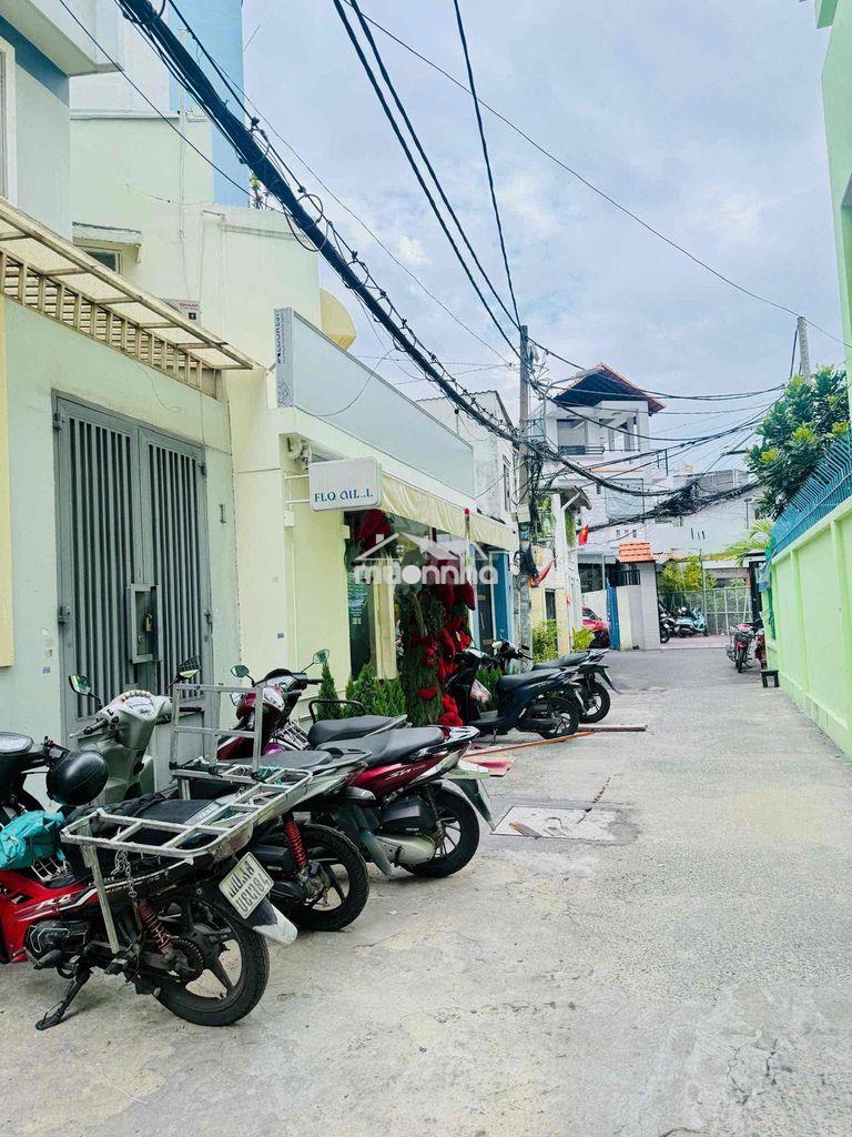 Bán nhà trần khắc chân,  dt (6x6,5) căn góc 4 tầng, gần quận 1