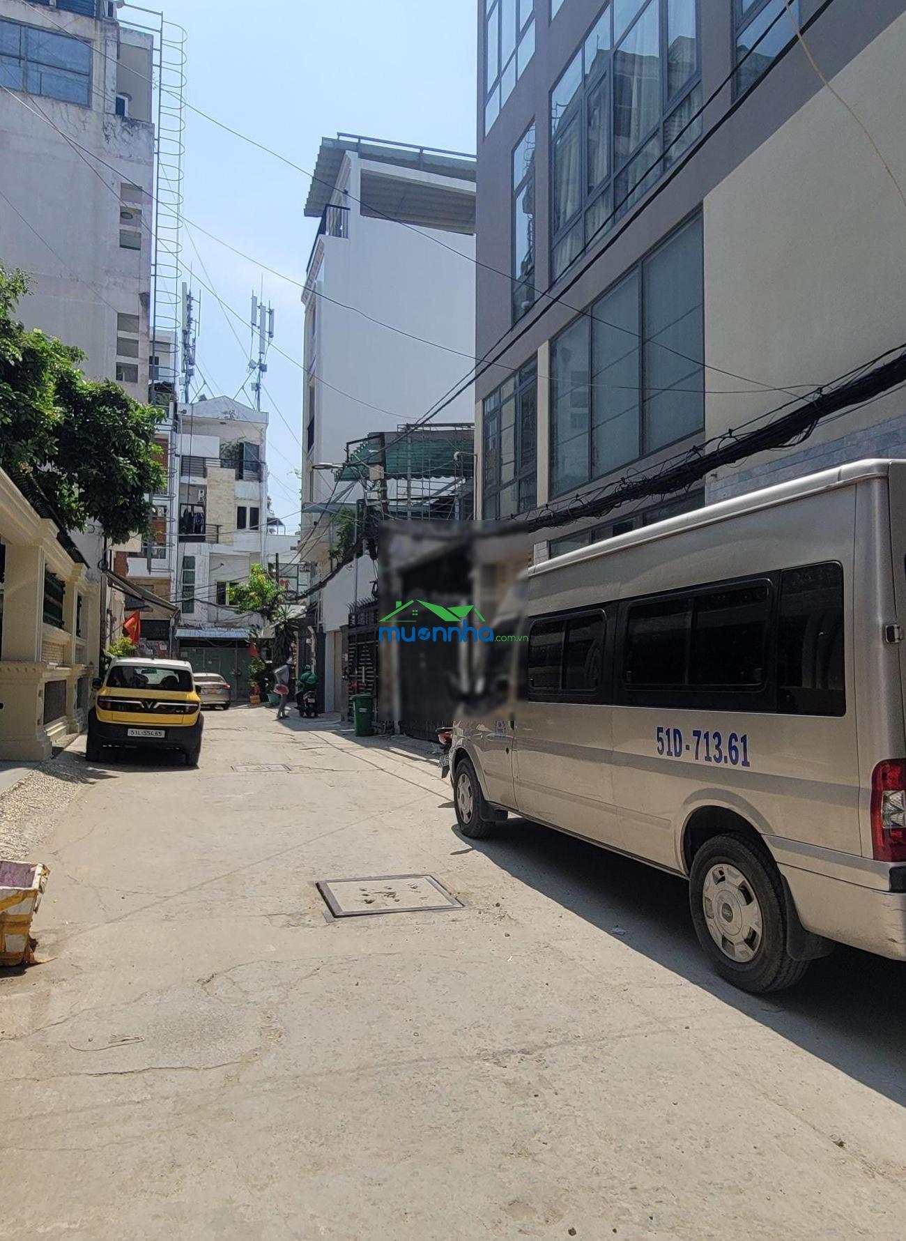 Xe hơi đỗ cửa, gần khu phan xích long, phú nhuận: 40m2 - 5 tầng - 6pn. giá 8 tỷ nhỉnh - 3