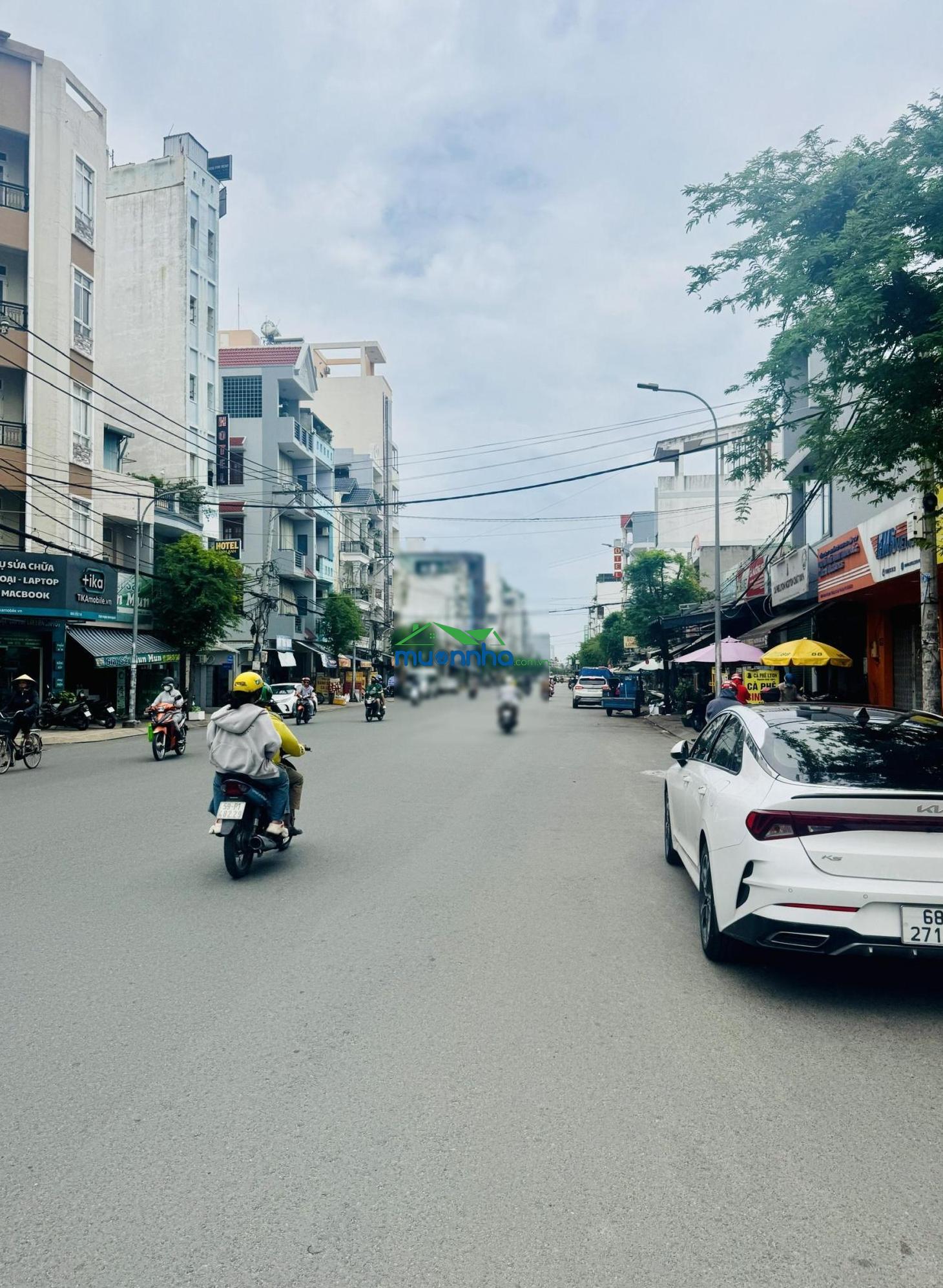 - Bán nhà mặt tiền kinh doanh sầm uất ngay chợ - phạm văn bạch - 5,3m x 25m.