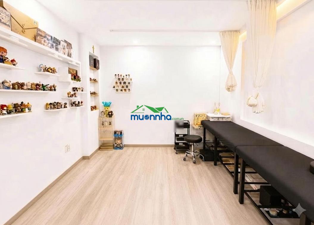 Xe hơi 7 chỗ vào nhà, nhà đẹp phường 8 phú nhuận, dân trí cao