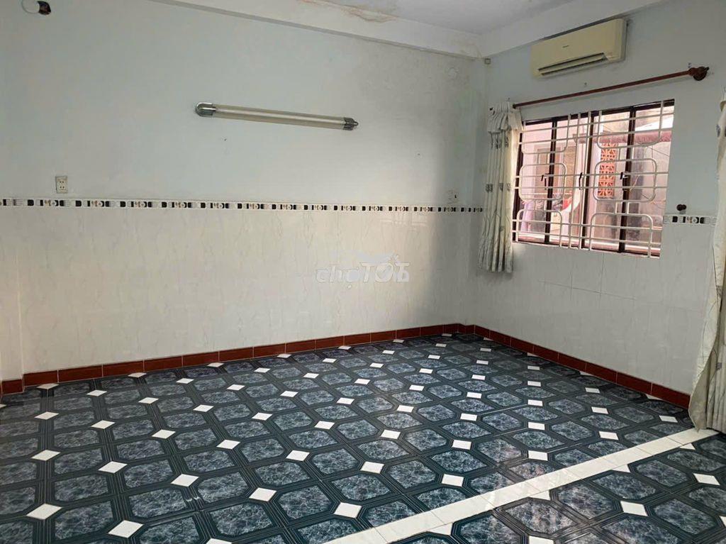 Cho thuê nguyên tầng 1, diện tích sử dụng khoảng 40m vuông, quận 10 - 3