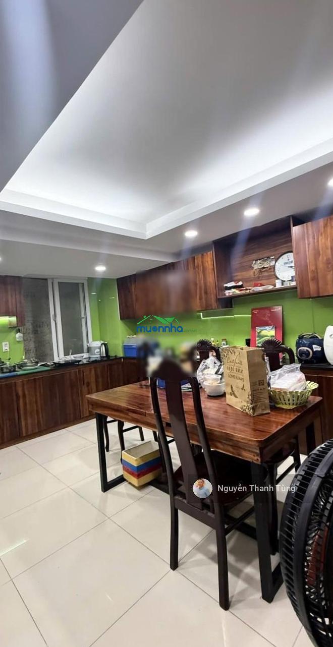 Bán gấp biệt thự có gara ô tô đường cách mạng tháng 8, quận 3 - 5 tầng có sân vườn - ngang lớn 10m - 3