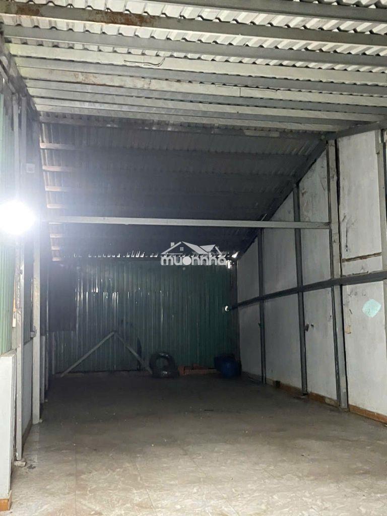 Cho thuê mặt bằng kd 5 x 33m, giá 10tr/ tháng