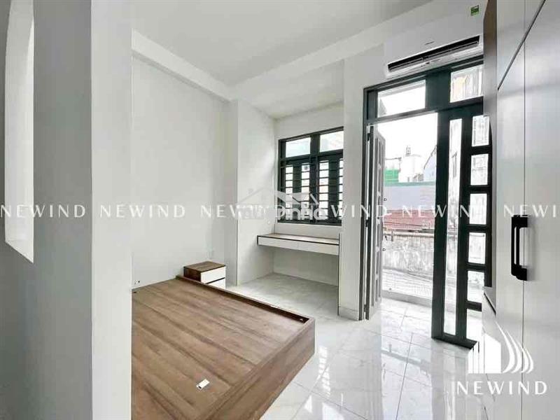 1 phòng ngủ ban công - nhà mới - ngay ngã tư phú nhuận