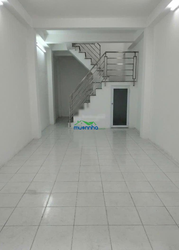 Quận 11: nhà 4 tầng, sát mặt tiền, 3 phòng ngủ, giá cực tốt-- cực hiếm--chỉ 4,7 tỷ