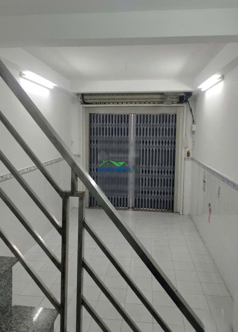 Quận 11: nhà 4 tầng, sát mặt tiền, 3 phòng ngủ, giá cực tốt-- cực hiếm--chỉ 4,7 tỷ - 4